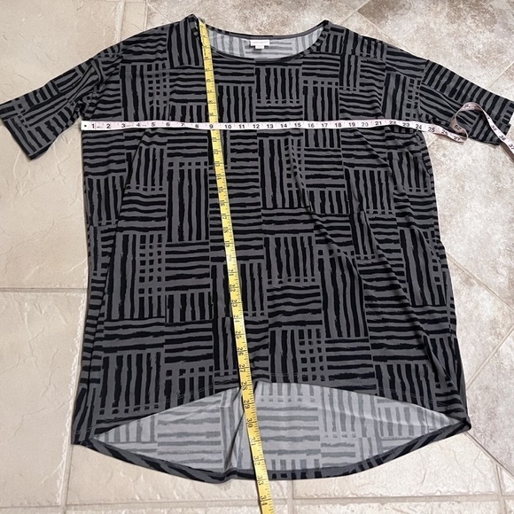 Lularoe Irma hi low scoop neck tunic top gray black stripe pullover medi… - Picture 3 of 8
